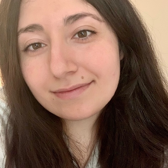 Meet your Posher, Chrissy. - Picture 3 of 4